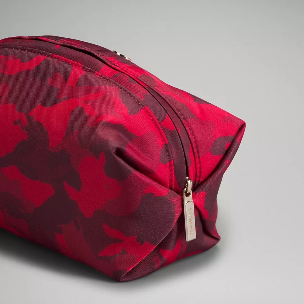 SOLD Lululemon New Year Feeling Ready Pouch Rabbit All Over Print Red Multi NWT - Picture 3 of 16